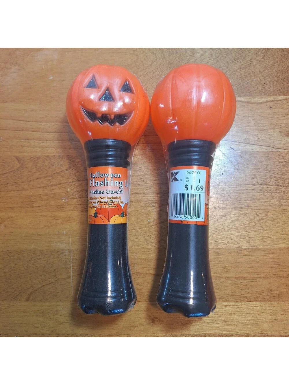 2 VTG Halloween Blow Mold Safety Flashlights New Sealed Old Stock 8